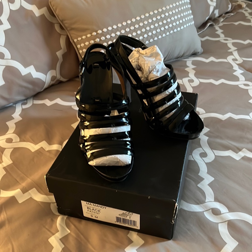 Bcbg maxazria patent leather heels
